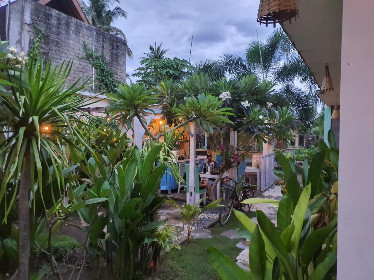Palm Trees Villas Gili Air Exterior foto